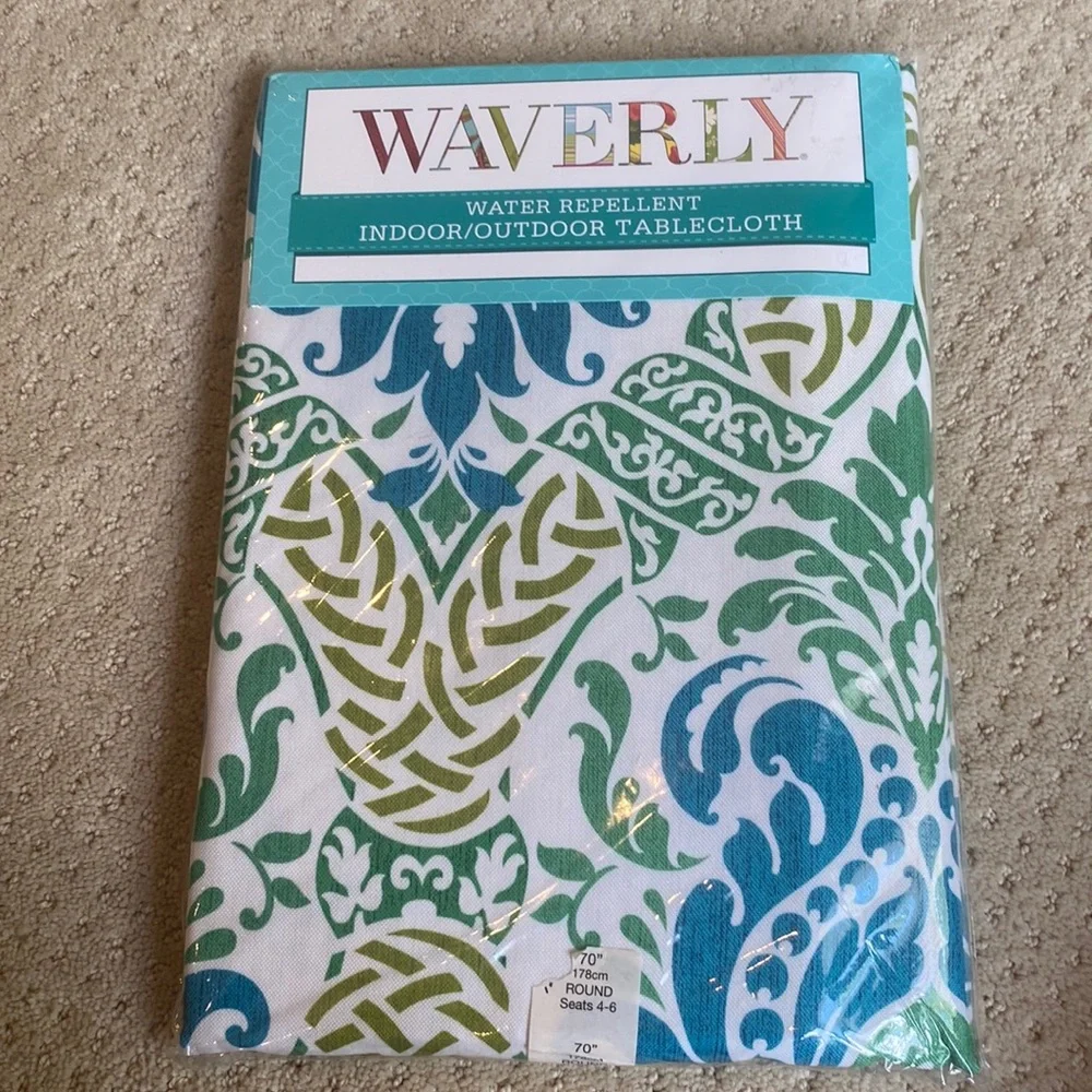 NWOT Waverly Indoor/Outdoor Water Repellent Tablecloth - Picture 1 of 6